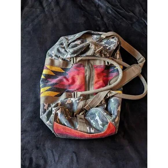 Tigerbear Republik Camouflage Aztec XL Gym Bag Duffel